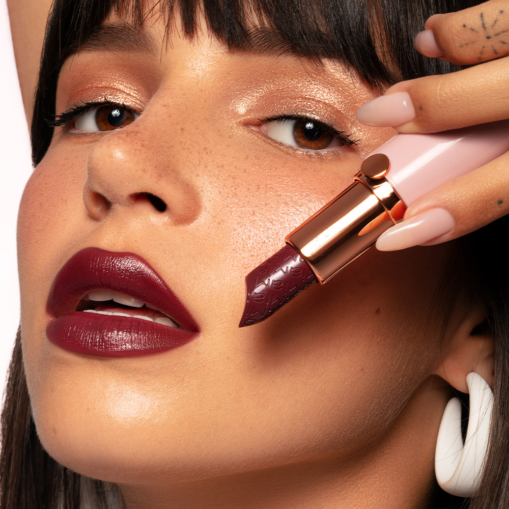 Mia Makeup - Wet Flow - Rossetto Cremoso N.12 My Red