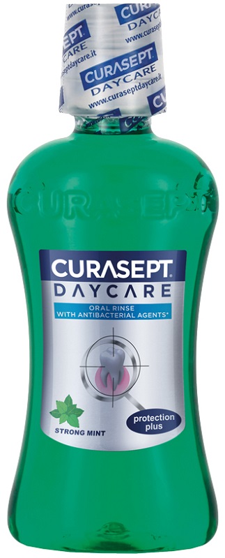 CURASEPT DAYCARE Collutorio Menta Forte 500 ml CURASEPT DAYCARE Collutorio Menta Forte 500 ml