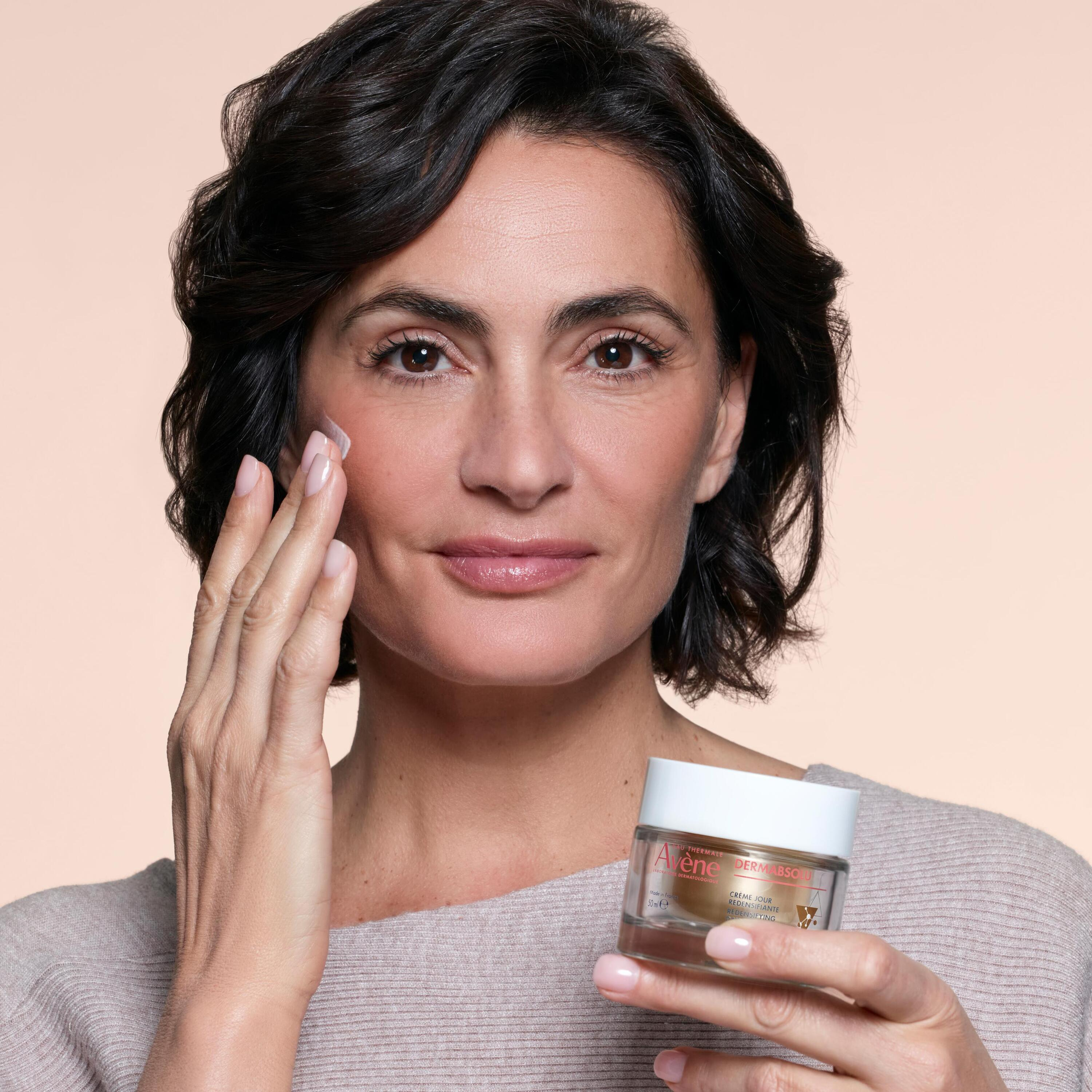 Eau Thermale Avène DERMABSOLU Crema Giorno Ridensificante - ANTI-ETA' 50 ml Eau Thermale Avène DERMABSOLU Crema Giorno Ridensificante - ANTI-ETA' 50 ml