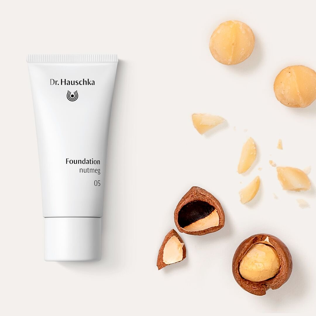 Dr. Hauschka - Foundation N.05 Nutmeg 