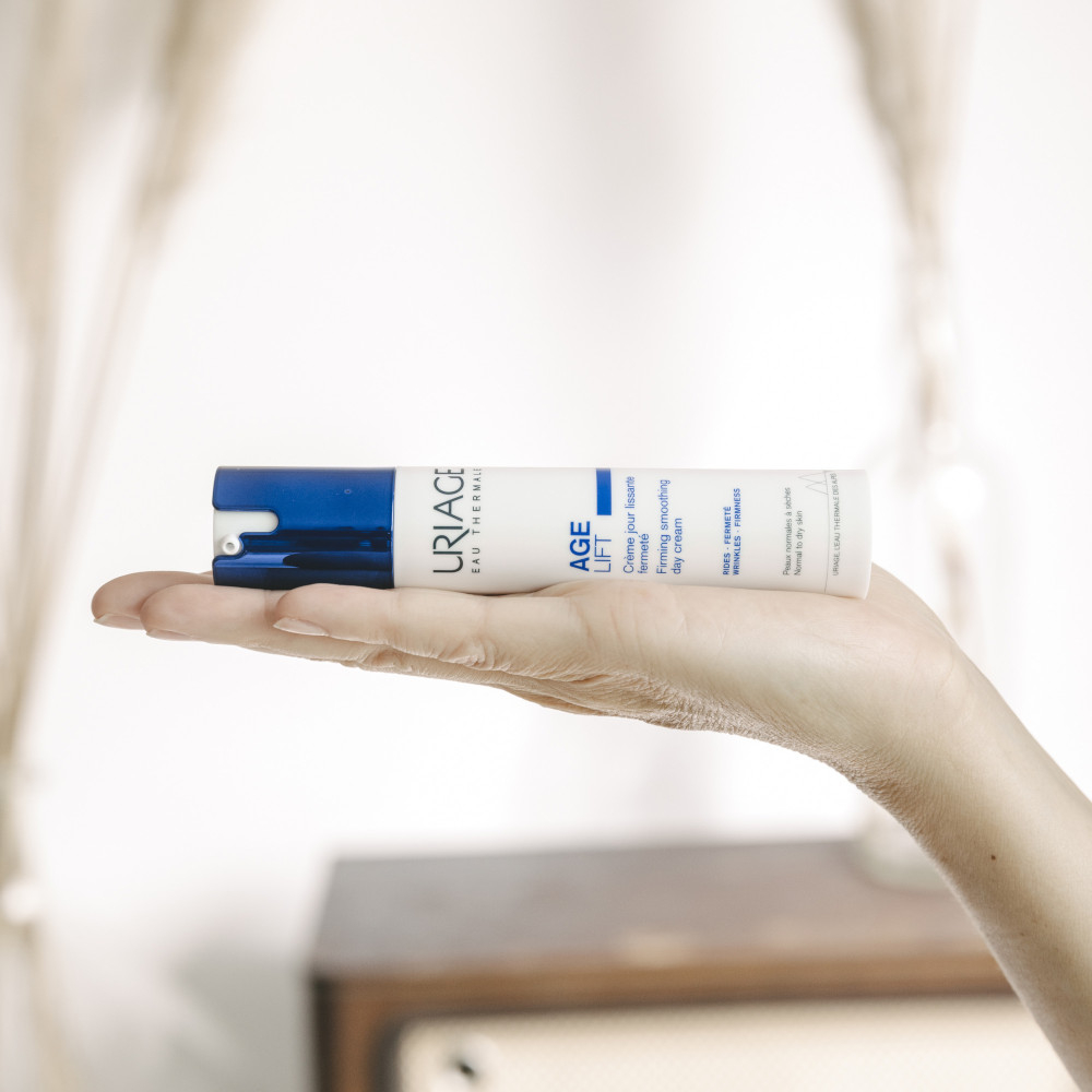 URIAGE AGE LIFT Crema antietà rassodante, elasticizzante e antirughe con RETINOLO, ACIDO IALURONICO E BURRO DI KARITÈ per Pelle da normale a secca, anche sensibile - 40ml