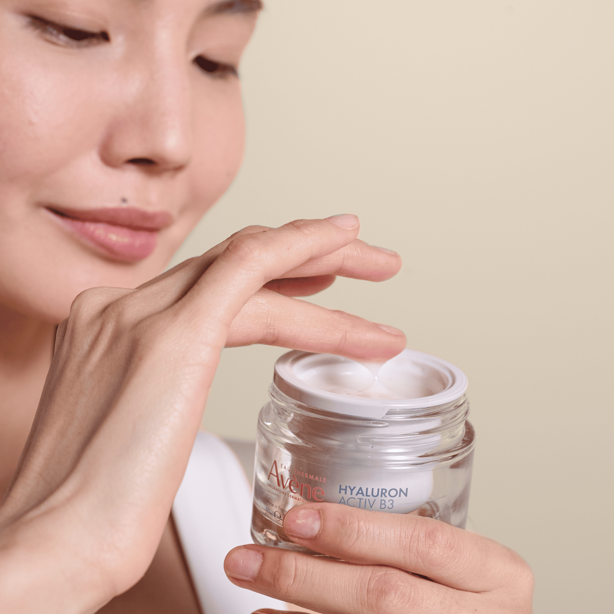 Eau Thermale Avène Hyaluron Activ B3 Aqua Gel-Crema rigenerazione cellulare - ANTI-ETA 50 ml Eau Thermale Avène Hyaluron Activ B3 Aqua Gel-Crema rigenerazione cellulare - ANTI-ETA 50 ml