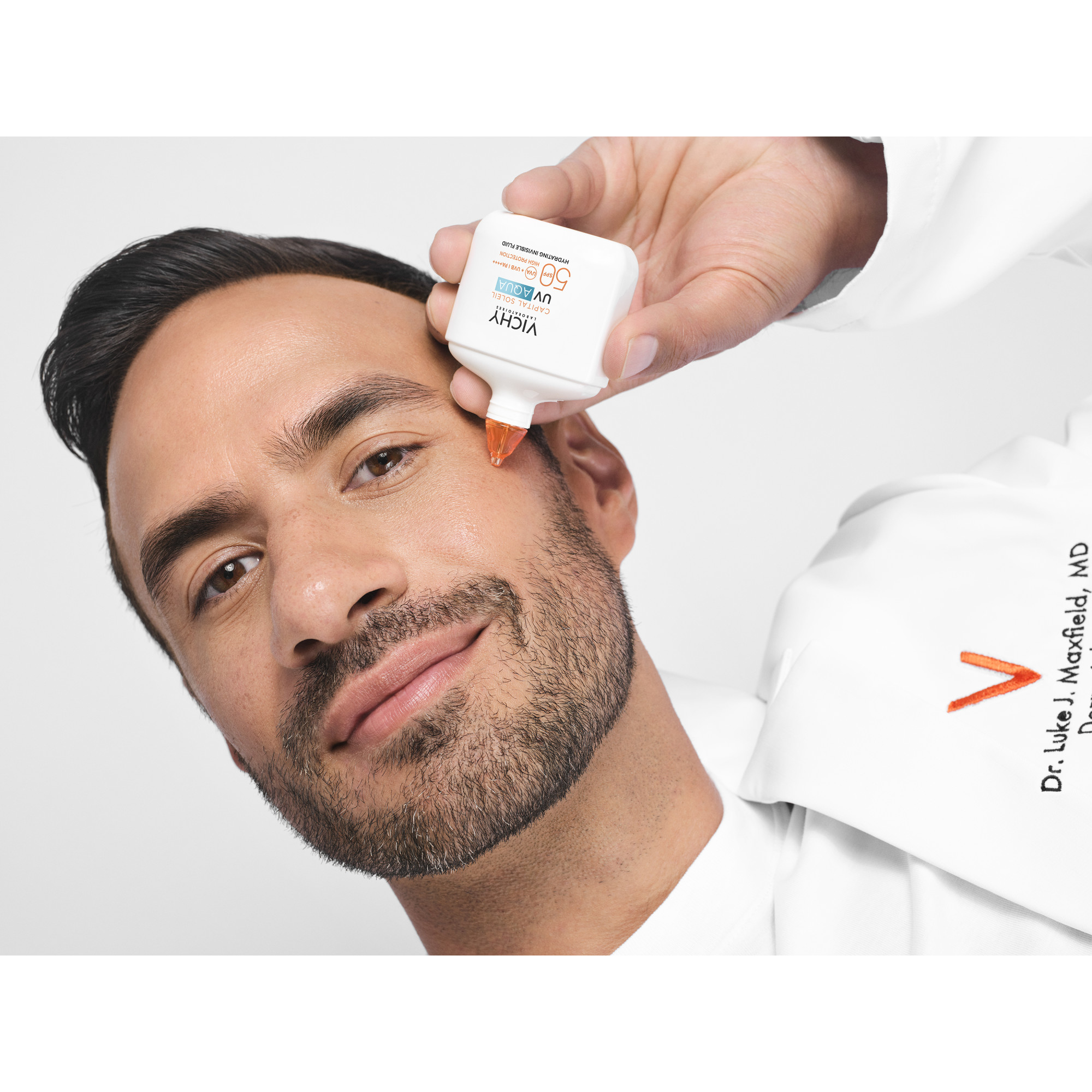 Vichy Capital Soleil UV Aqua SPF50 - Fluido Idratante Invisibile Viso 50 ml