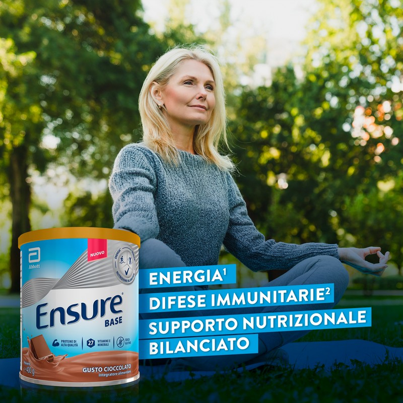 ABBOTT ENSURE BASE: Integratore alimentare che aiuta a sostenere le difese immunitarie e a contrastare stanchezza e affaticamento  - GUSTO CIOCCOLATO 400 gr 